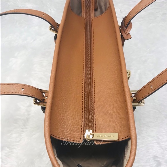 Michael kors jet set travel tote brown leather bag - Picture 8 of 8